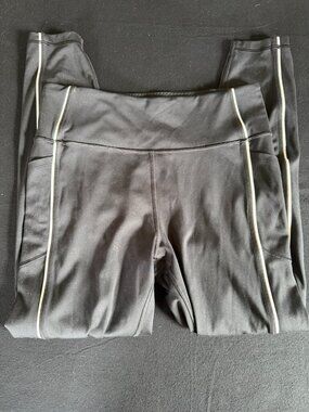 Victoria's Secret Essential Pocket Legging